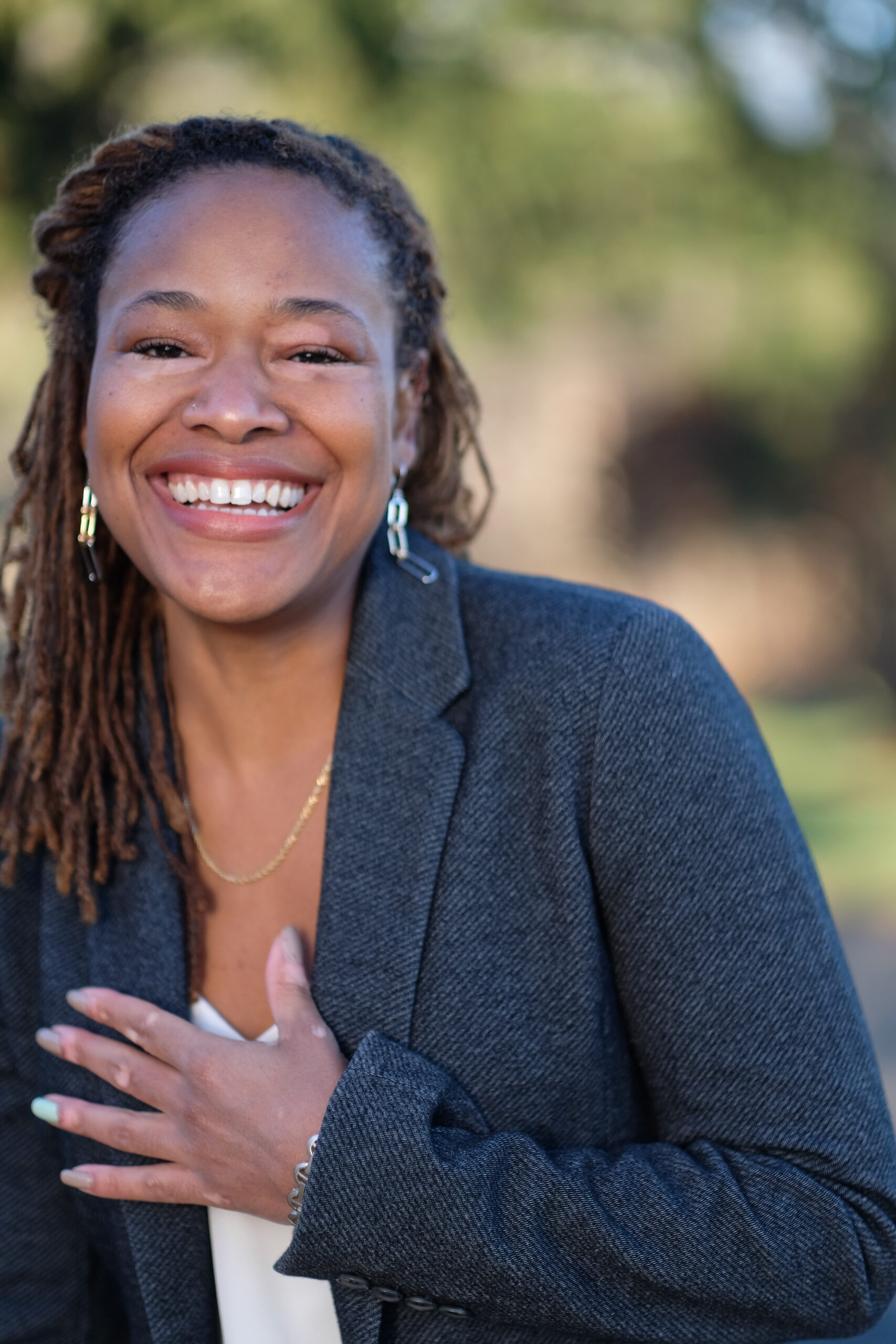 Dr. Koren Bedeau - Somatic practitioner in peaceful setting